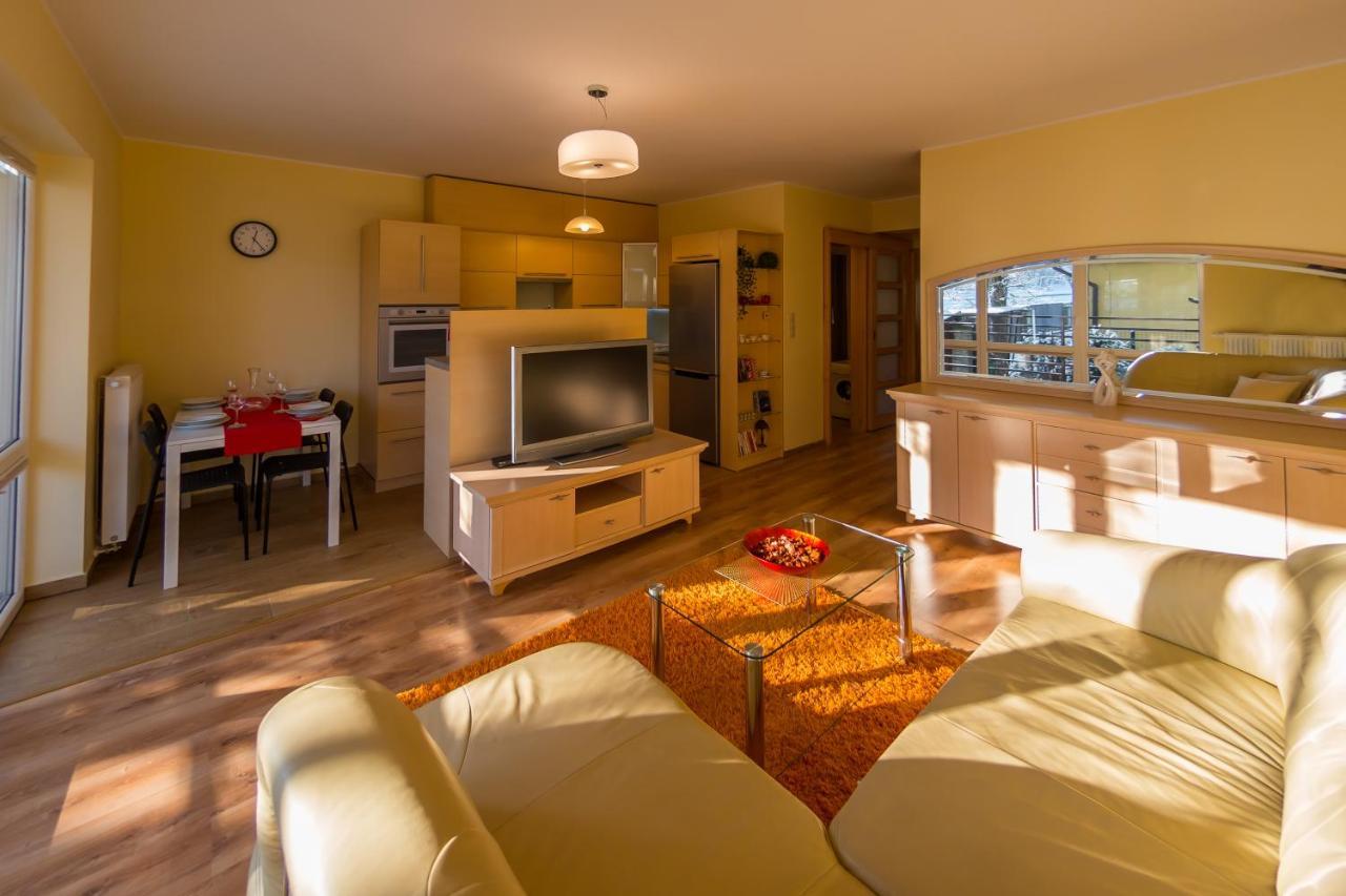 Komfortowy Apartament W Centrum Ustronia ภายนอก รูปภาพ